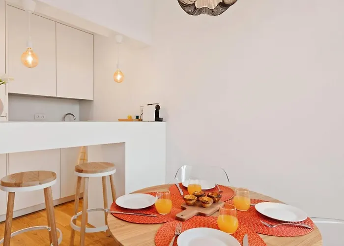 Modern Portuguese 1 Bedroom In Belem Apartment